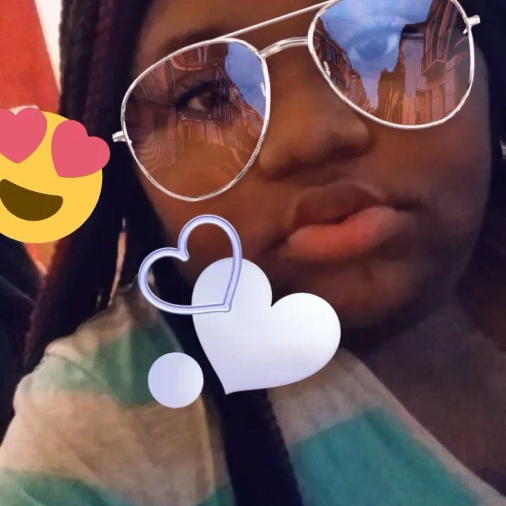 Meet your Posher, Shania